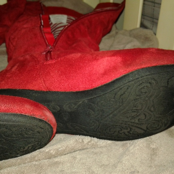Red Suede Women's Boots - Picture 7 of 7